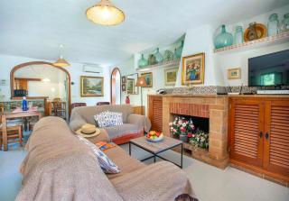 Can Piña by Vintage Travel - 6