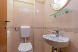 Apartments with parking space Baska, Krk - 22407 - 2