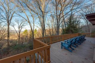 Retro Metro Deck House MCM Gem with Hot Tub & Spectacular Views! - 2