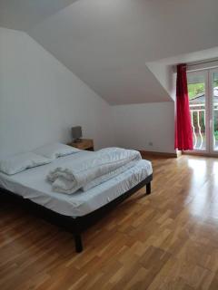 Cosy logement à Cosne-Cours-sur-Loire avec terrasse. - Cosne-Cours-sur-Loire - 5
