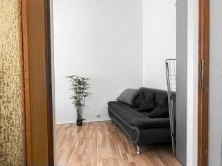 Stylish 2-BR Apartment in Vienna's Simmering Area - Wenen - 3