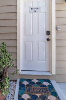 Surfside Studio Steps to Ocean - 6