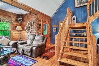 Cozy, ADA Accessible, Family Cabin with Hot Tub - 1