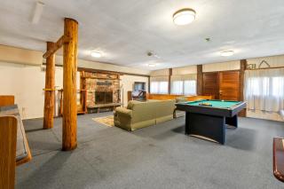 Front Lodge at Rainier Lodge, 1 min drive to Mt Rainier entrance - Ashford - 1