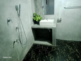 Jayamina Surf House - 1