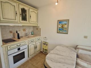 Appartement 2P avec balcon, piscine et parking proche centre de Sainte-Maxime - FR-1-780-40 - Sainte-Maxime - 4