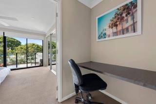 Convenient + Spacious! 3Bed/2.5Bath/1Car~Townhouse - Brisbane - 2