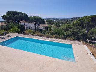 Villa neuve 6 pièces climatisée avec piscine privée et jardin à Sainte-Maxime - FR-1-780-67 - Sainte-Maxime - 9