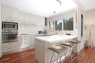 Couples on the Park - Great location! - 7