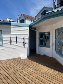 MakiSaki Beach House - Herolds Bay - 6