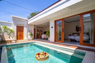 Brand New Villa - BEST Location Near City Center and Beach! - Kerobokan - 2