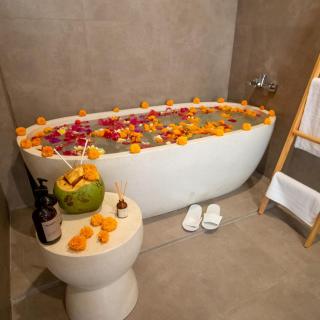 Brand New Villa - BEST Location Near City Center and Beach! - Kerobokan - 6