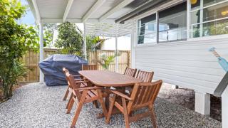 Tidal Dreams - Absolute Beachfront Cottage - Bongaree - 9