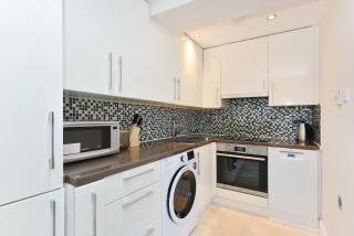 Three Bedrooom flat in Heart of London - London - 7