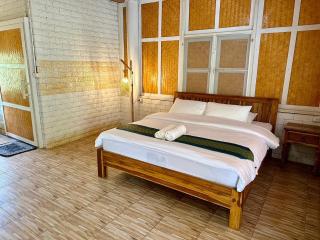 Golden Sword with Boat - 1