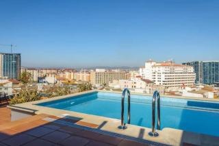 The Residence City Centre - Modern Family Apartment with Rooftop Pool & Terrace - Children stay for Free - 8