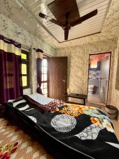 ASTHA GUEST HOUSE - Gopeshwar - 4