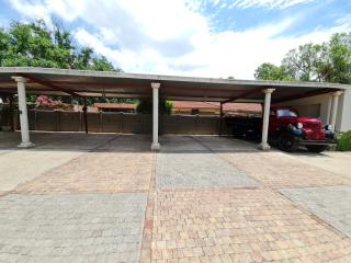 Hill Manor Room 2 Self catering unit - Potchefstroom - 1