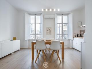 White Dream Apartment - 0