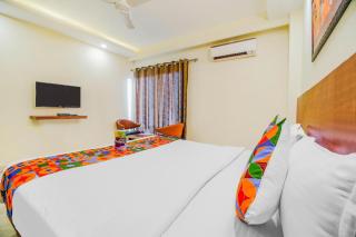 FabHotel VR Stay - Nr Huda City Centre Gurugram' - 3
