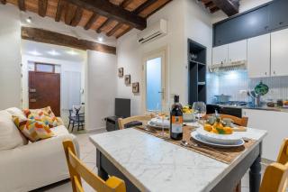 Piazza dei Cavalieri Confortable Apartment - Pisa - 0