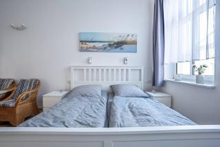 Villa-Seiler-in-Binz-1-Raum-Ferienwohnung-Nr-6-Toplage-wenige-Schritte-zum-Strand - 4
