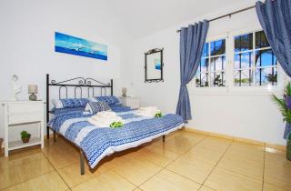 Exceptional 3 bedroom Villa Adsey -short walk to town - by Lanzarote Leisure Villas - Puerto del Carmen - 3
