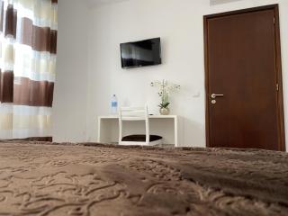 The Rock Guest House - 3