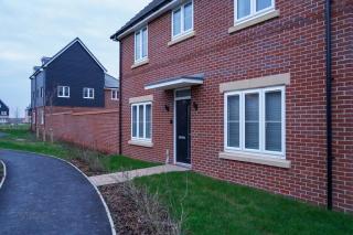 A1M Hampton Height New Entire 4bed House PE7 8SN - 8