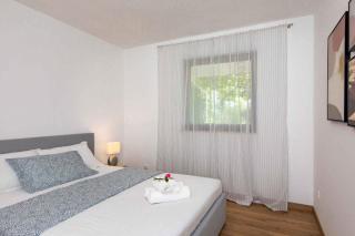 Apartments in Njivice - Insel Krk 34038 - 3