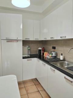 Hommy Lab - stylish and modern with super kitchen, separate entrance, free parking - Olbia - 2