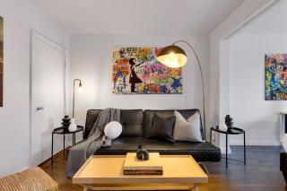 LiV MTL Avenue Spacious 3BR Rooftop Suite Near Downtown Montreal - 9