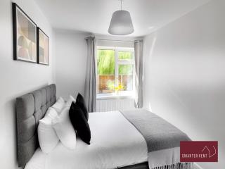 Sunninghill Village - 2 Bed - Parking and garden - Ascot - 4