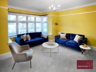 Thames Ditton 4 Bedroom Detached House - Thames Ditton - 9