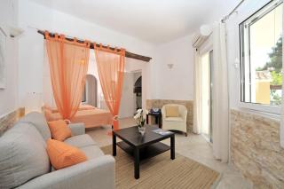 Nikatsas Apartment No 4 - 8