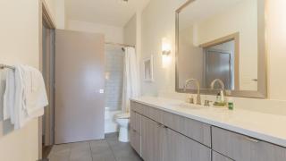 Landing Modern Apartment with Amazing Amenities (ID8909X00) - 3