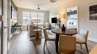 Landing Modern Apartment with Amazing Amenities (ID8697X88) - 9