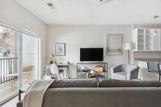 Landing Modern Apartment with Amazing Amenities (ID7435X07) - 0