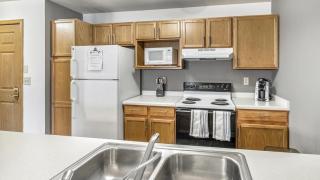 Landing Modern Apartment with Amazing Amenities (ID1403X370) - 0