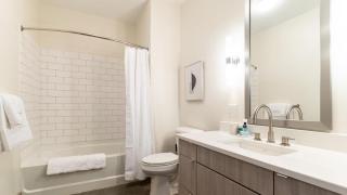 Landing Modern Apartment with Amazing Amenities (ID8678X35) - 2