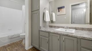 Landing Modern Apartment with Amazing Amenities (ID1402X113) - 1