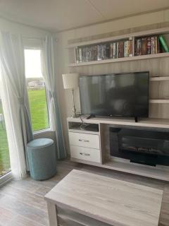 GDs Luxury Caravan Hire Turnberry Holiday Park - 8