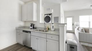 Landing Modern Apartment with Amazing Amenities (ID1797X59) - Fort Worth - 8