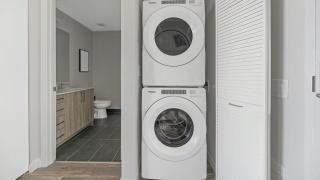 Landing Modern Apartment with Amazing Amenities (ID1398X857) - Nashville - 2