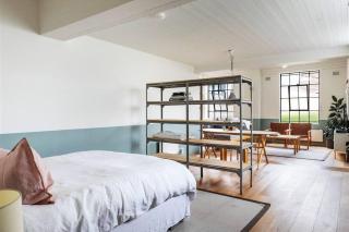 Spacious studio apt Darlinghurst - 0