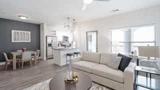 Landing Modern Apartment with Amazing Amenities (ID8364X29) - 0