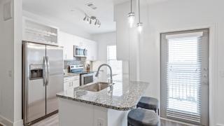 Landing Modern Apartment with Amazing Amenities (ID8364X29) - 9