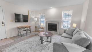 Landing Modern Apartment with Amazing Amenities (ID6372X76) - 0