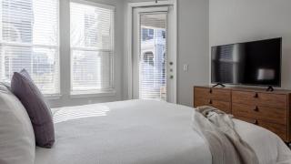 Landing Modern Apartment with Amazing Amenities (ID8153X74) - 9