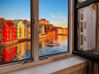 Seafront Apt. with Elevator and French Balcony - Bergen - 6